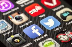 Lorsque vous combattez les nouvelles attaques des médias sociaux, n’essayez pas de nager contre le courant